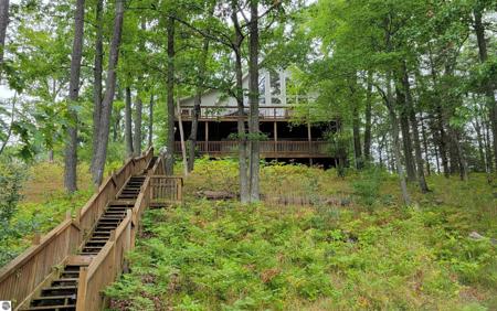 4500 Woodridge Drive