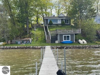 1264 Birchaven Beach