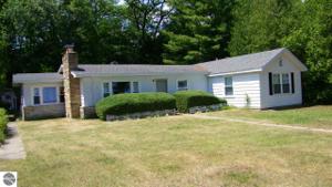 7754 N US-23