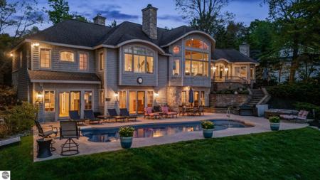 935 Beautiful Shores