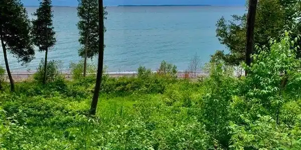 400 S Manitou Trail