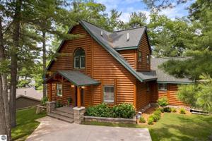 709 Lake George Trail
