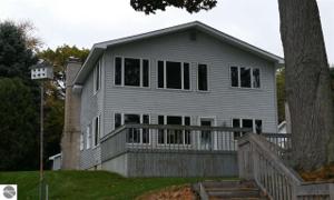 2458 N East Drive