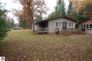1612 S Ogemaw Trail