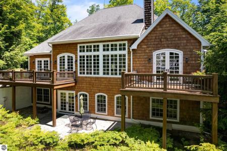 4984 Legend Trail