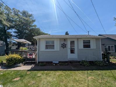 152 N Huron