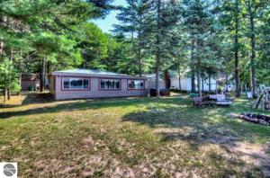 6277 Woodland Drive