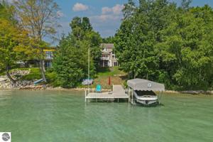 7121 Torch Lake Drive,NW