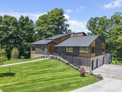 7777 Turnberry Circle