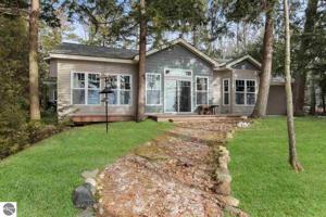 1352 Creswell Lane