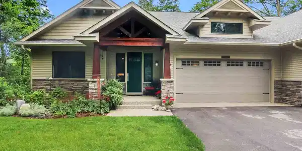 10038 E Sapphire Circle