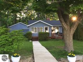 7796 N US-23