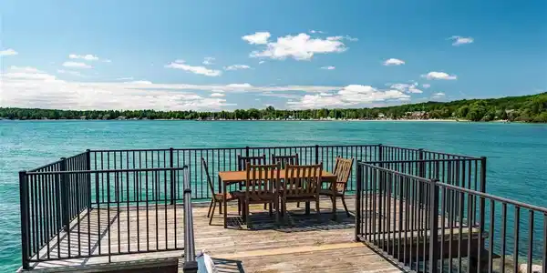 704 N Dockside Circle