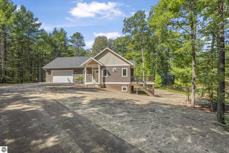 2266 Arbutus Ridge Drive