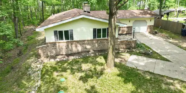 1207 Queens Way