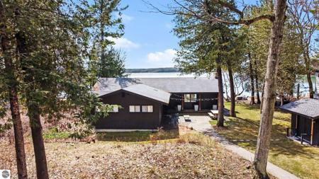 6170 S Tamarack Lane