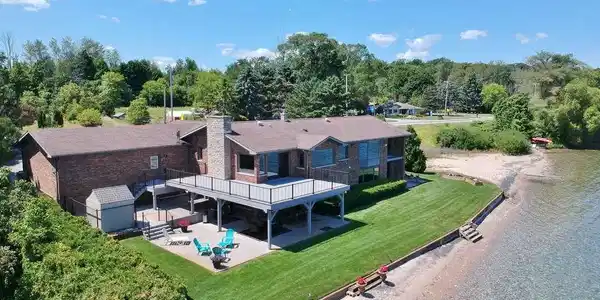 12131 S West-Bay Shore Drive