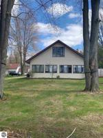 3165 Lakeshore