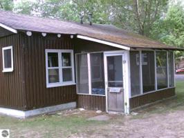 990 Huron