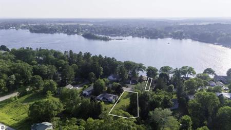 0000 Lake Drive