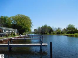 3337 Lakeland Drive