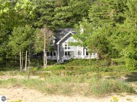 2715 Bay Harbor Club Lane