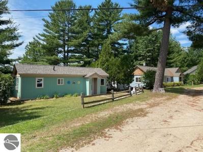 858 Rennie Lake Road