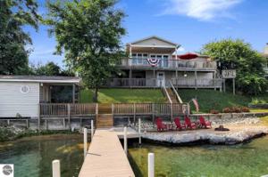 842 N West Silver Lake Road