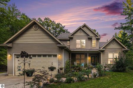 859 Pine Grove