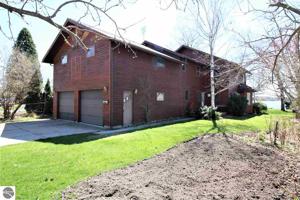 609 Lake Shore Drive