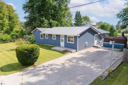 117 W Carl Street