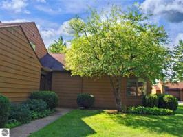 135 North Shore Drive East