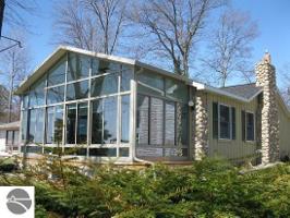 116 N Huron Rd