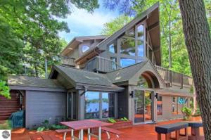 4441 Lakeview Trail