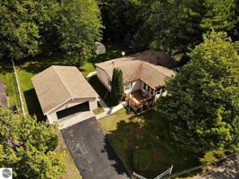 2076 Hiawatha Drive