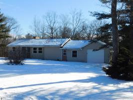 1696 N US-23