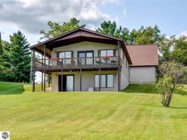 1662 N Ogemaw Trail