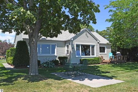 1105 Bay Drive