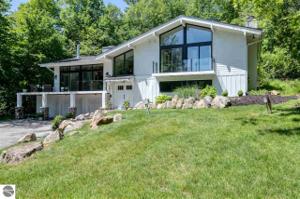 6271 East Shore Road