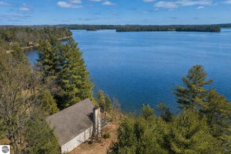 2414 Lake Drive