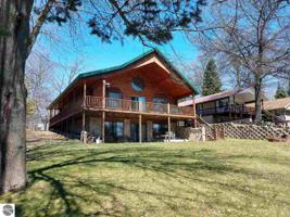 1940 N Ogemaw Trail