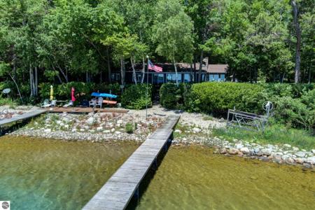 4152 N Omena Point Road