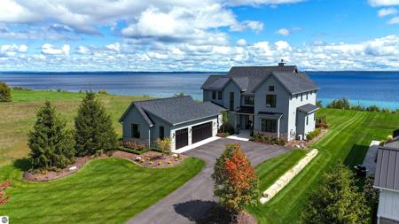 15722 Waters Edge