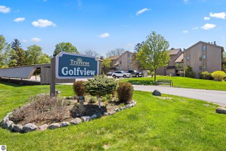 5542 Golfview Court