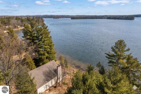 2414 Lake Drive