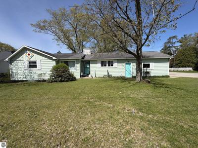 722 S Lakeshore Drive