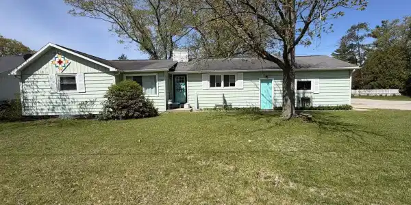 722 S Lakeshore Drive
