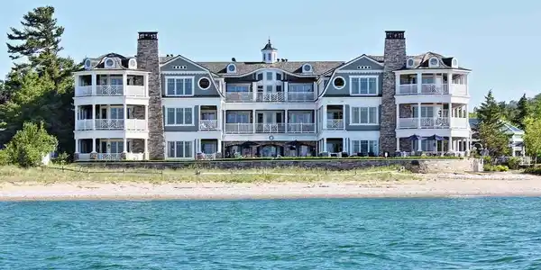 5707 Lake
