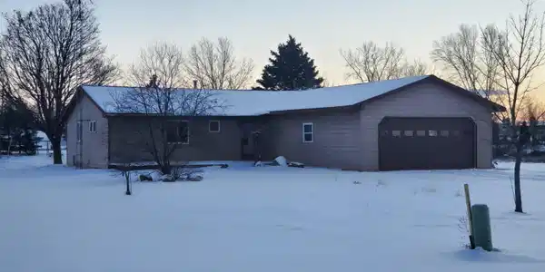 1009 Peninsula Drive