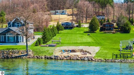 11256 SE Torch Lake Drive